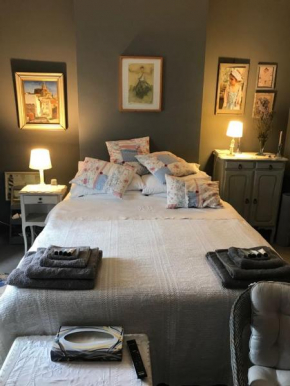 Stylish room near seafront